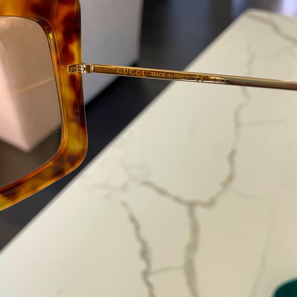 NWT Gucci Oversized 51mm Sunglasses- never worn. Tortoise brown/Tan frame- NWT main image 7